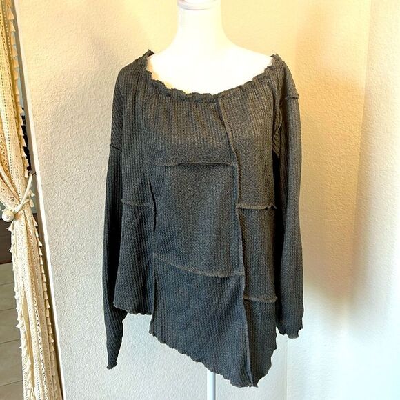 Interesting Asymmetrical Tunic Length Top ~ Size Large - Picture 1 of 6